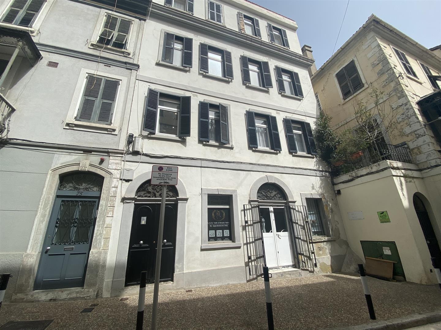 Image of Apartment - 1 Bedrooms - 1 Bathrooms for Sale in Town Area-Gibraltar, Image 3